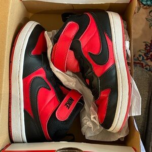 Nike court borough mid 2 little kid size 13c